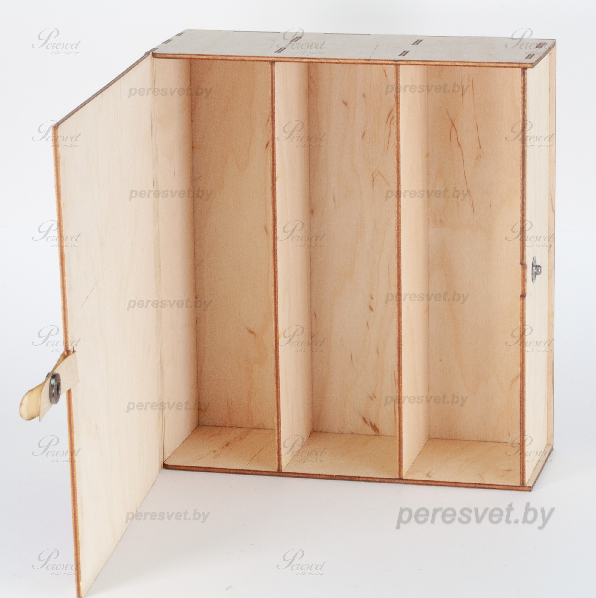 новогодняя упаковка, купить новогоднюю упаковку, упаковка для новогодних подарков купить, новогодняя упаковка оптом, Happy New Year, деревянная упаковка, упаковка для конфет, упаковка коробки конфет, упаковка для конфет на застежке Универсальная деревянная упаковка с тремя отделениями на peresvet.by